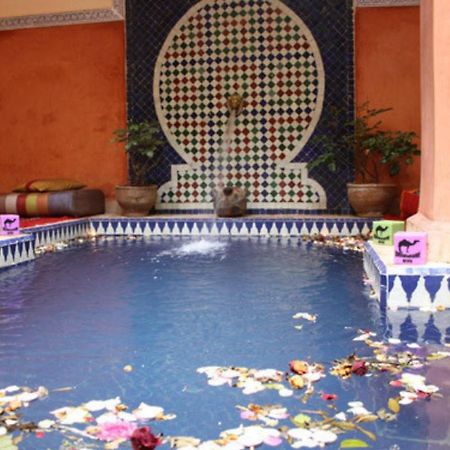 Riad Le Dromadaire Bleu By Weekome Marrakesh Exterior photo