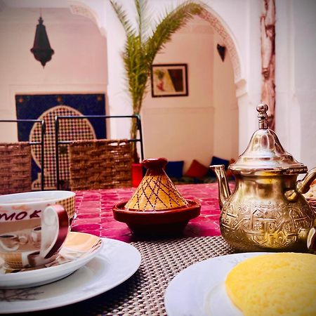 Riad Le Dromadaire Bleu By Weekome Marrakesh Exterior photo