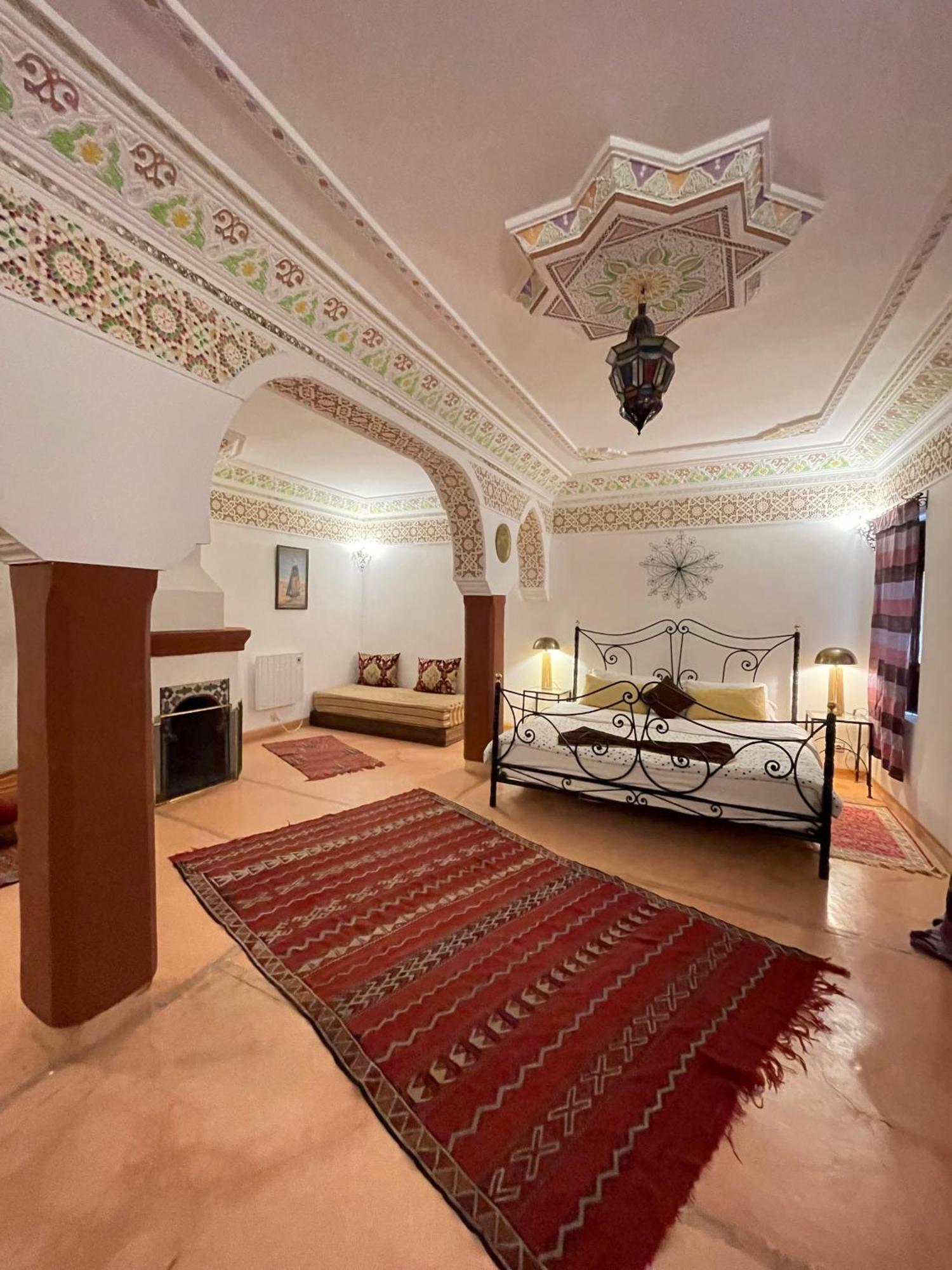 Riad Le Dromadaire Bleu By Weekome Marrakesh Exterior photo
