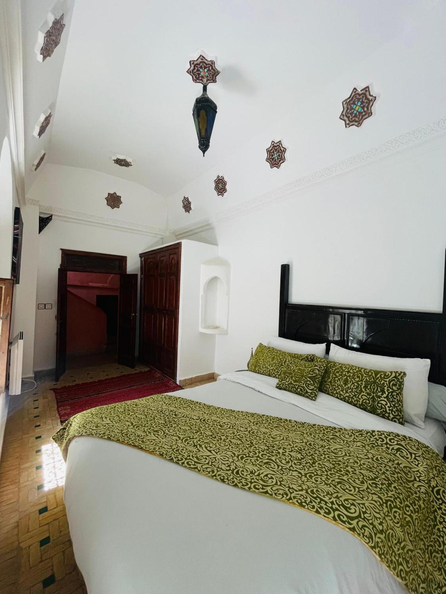 Riad Le Dromadaire Bleu By Weekome Marrakesh Exterior photo